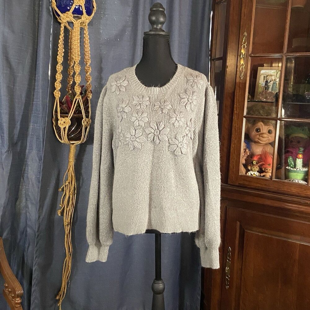 Liz Claiborne XL Gray Floral Applique Sweater Women Long Sleeve Knit Pullover